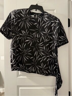 Jan Leslie Black Short-Sleeve Palm Print Blouse